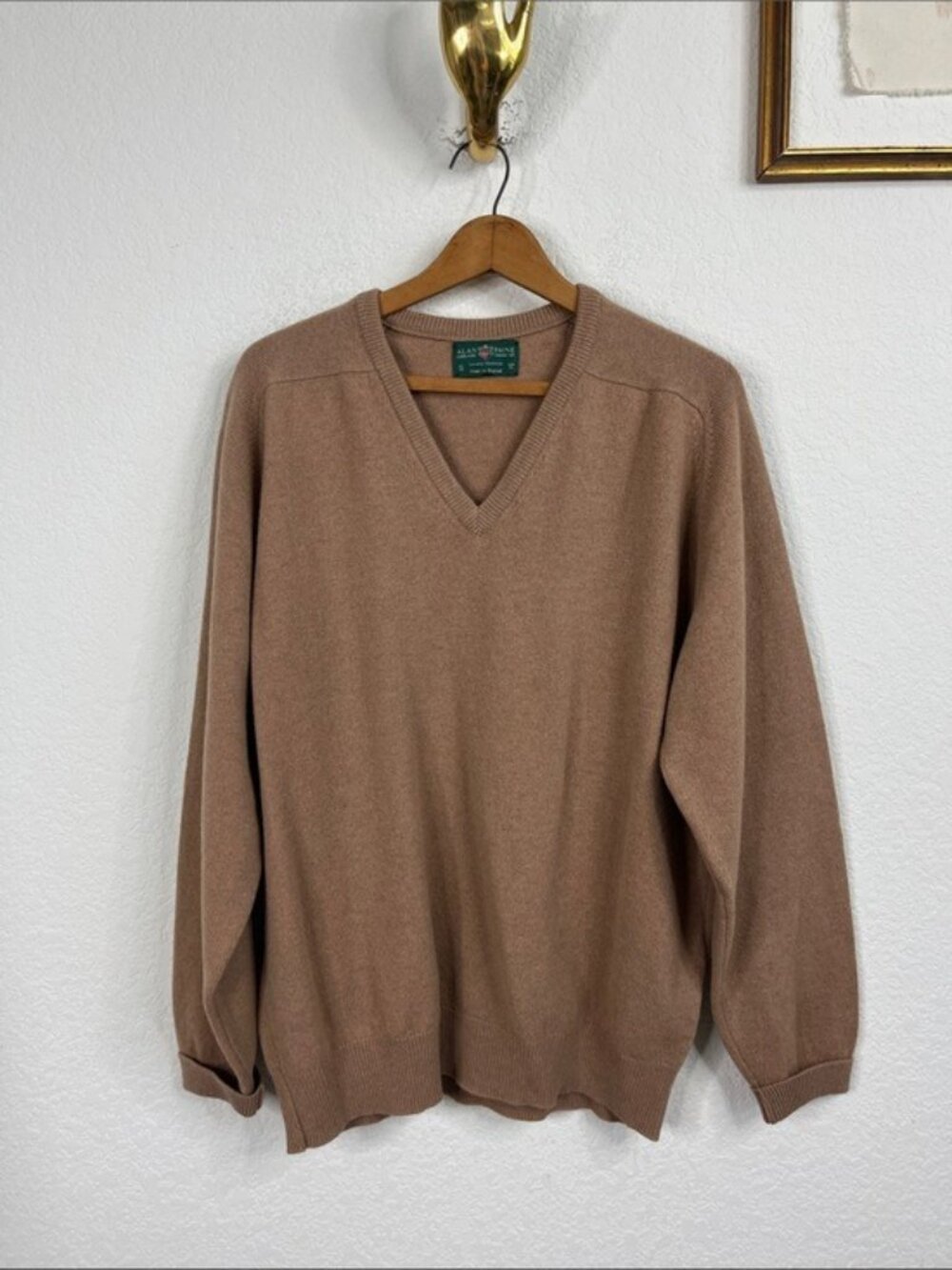Alan Paine Lambswool V Neck Made in England Sweater in Coffee
